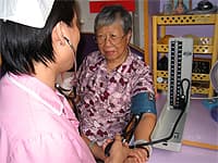 香港中國婦女會黃陳淑英紀念護理安老院 official website: 院舍服務(自負盈虧) service introduction image