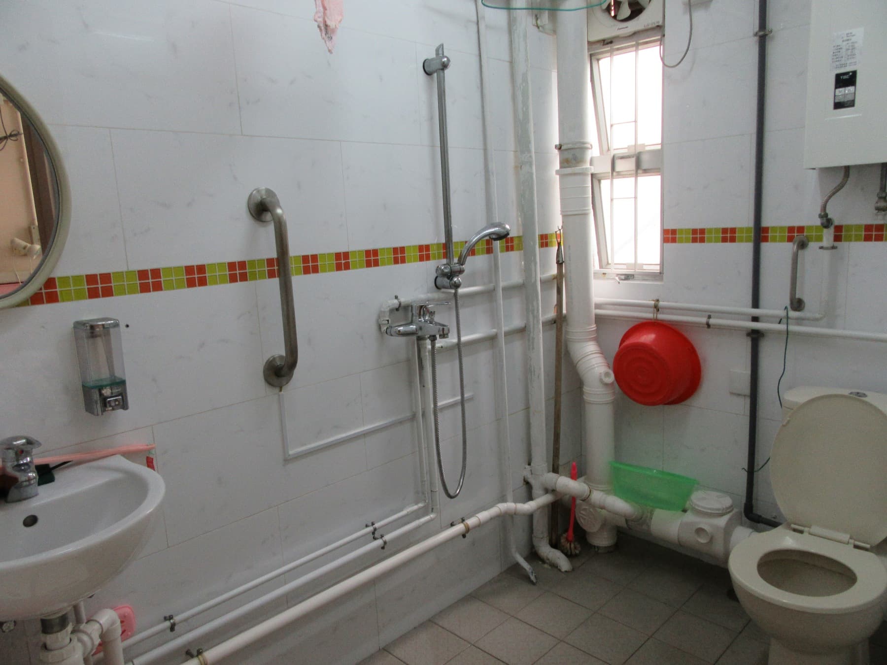 SWD Elderly Information profile; alt=洗手間/浴室; https://www.elderlyinfo.swd.gov.hk/tc/content/kowloon-womens-welfare-club-wong-cheung-kin-memorial-hostel-elderly