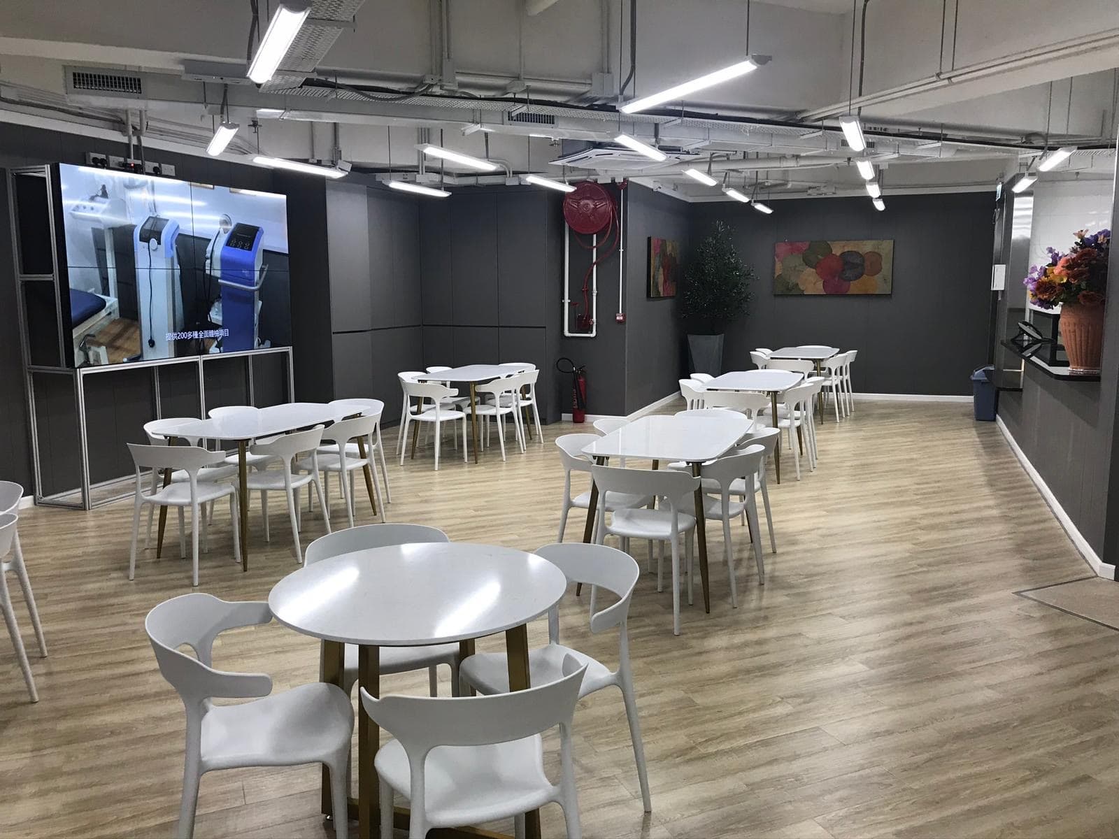 SWD Elderly Information Website - dining/activity area image for 康美老人健康中心(馬鞍山)