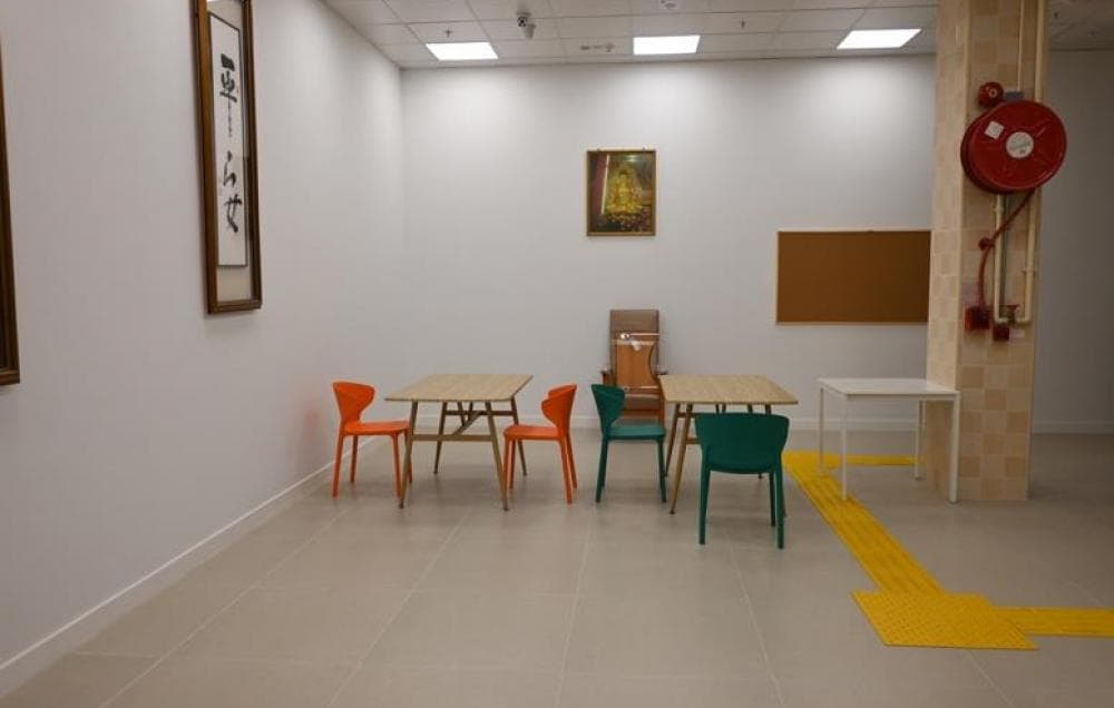 社會福利署長者資訊網 / SWD Elderly Information Website; 活動區/客廳/飯廳; https://www.elderlyinfo.swd.gov.hk/tc/content/new-hong-tat-elderly-care-centre