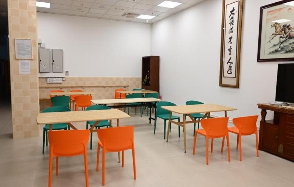 社會福利署長者資訊網 / SWD Elderly Information Website; 活動區/客廳/飯廳; https://www.elderlyinfo.swd.gov.hk/tc/content/new-hong-tat-elderly-care-centre