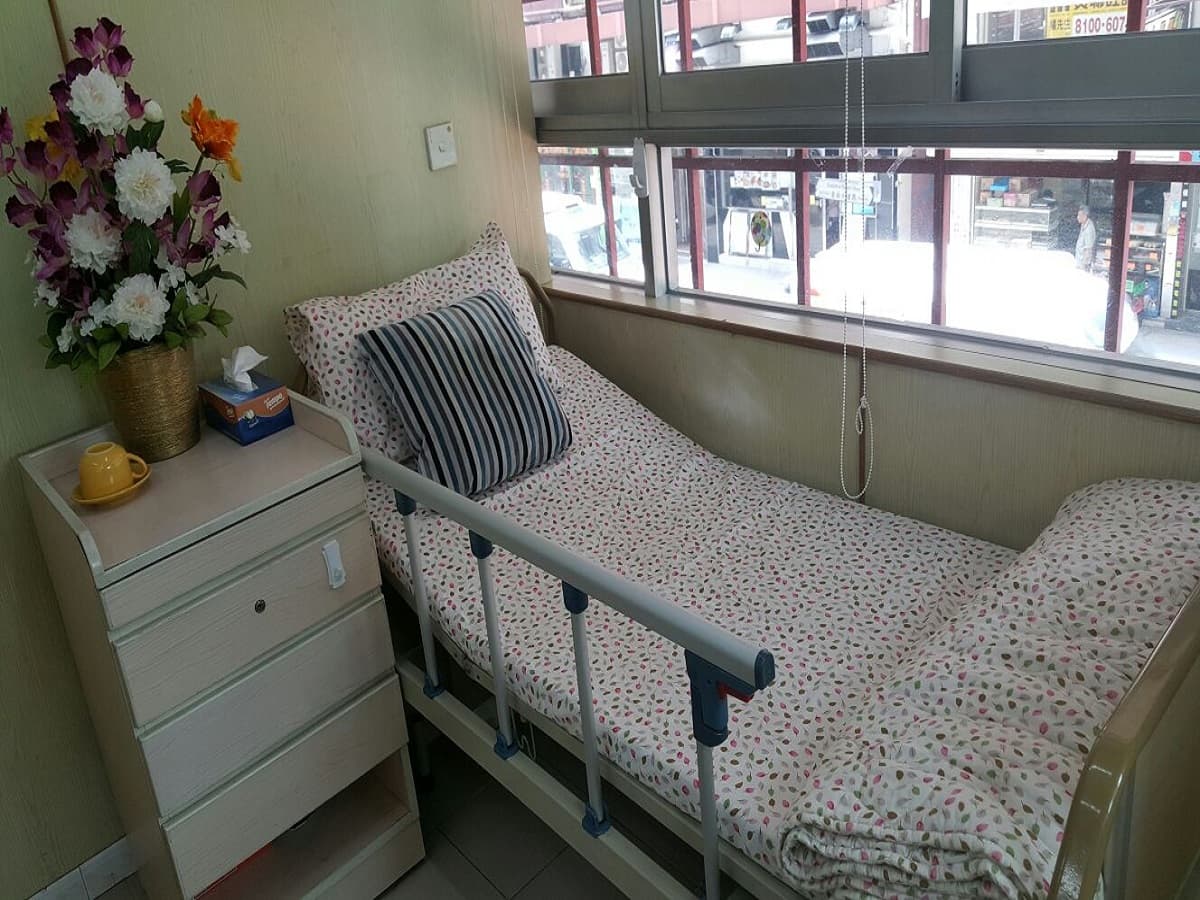 https://www.elderlyinfo.swd.gov.hk/tc/content/springfield-home-aged (房間 / Bedroom)